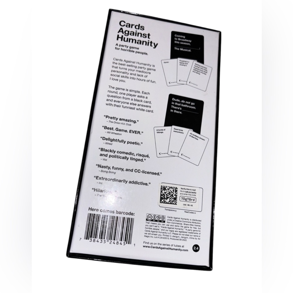 Cards Against Humanity - Picture 2 of 4